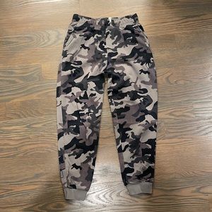 RALPH LAUREN POLO BOYS CAMO JOGGER PANT - SIZE L